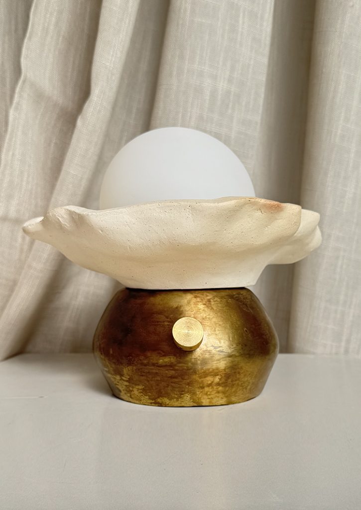 Lámpara Anémona, pieza de iluminación artesanal