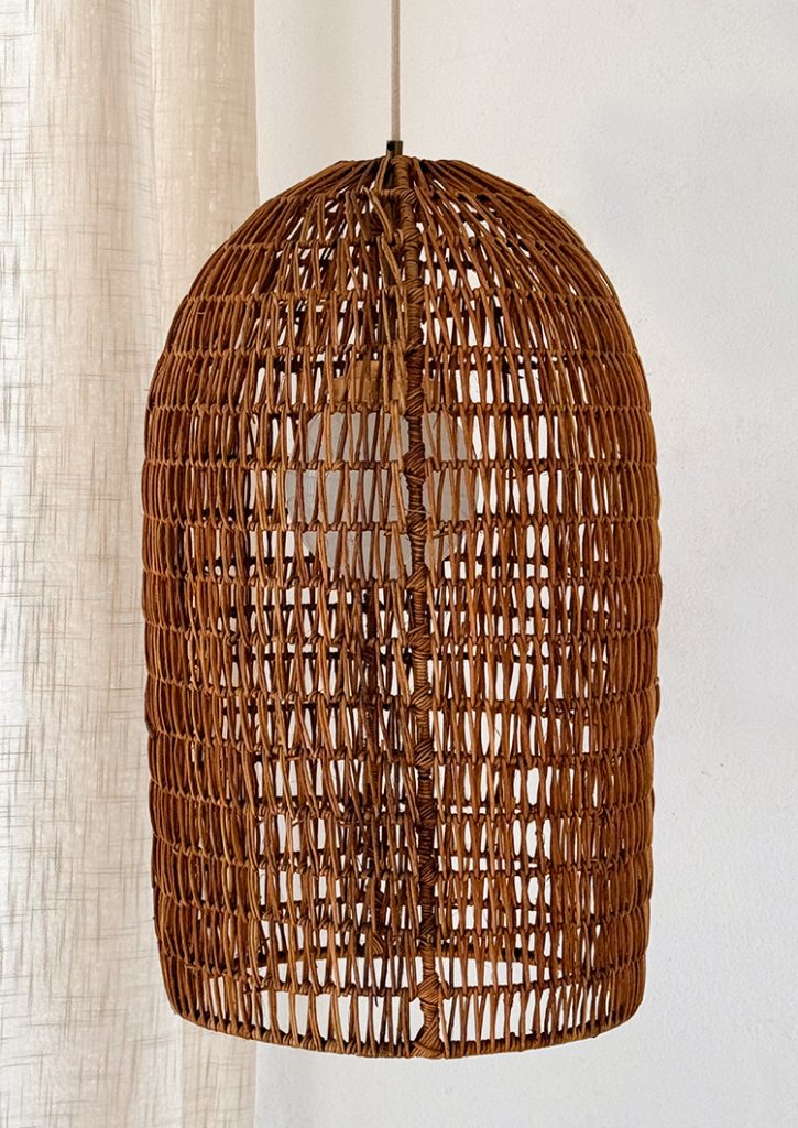 Lámpara colgante de ratán con forma de cúpula, estilo CAPELA 67.